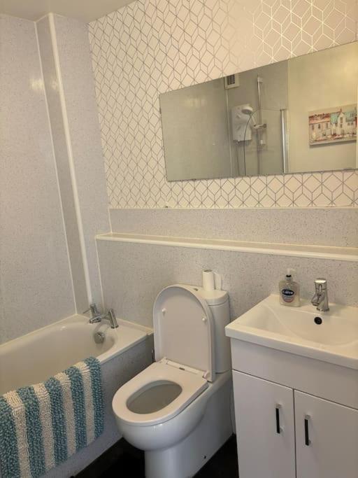 Quiet Central Apartment For Upto 4 People Édimbourg Extérieur photo